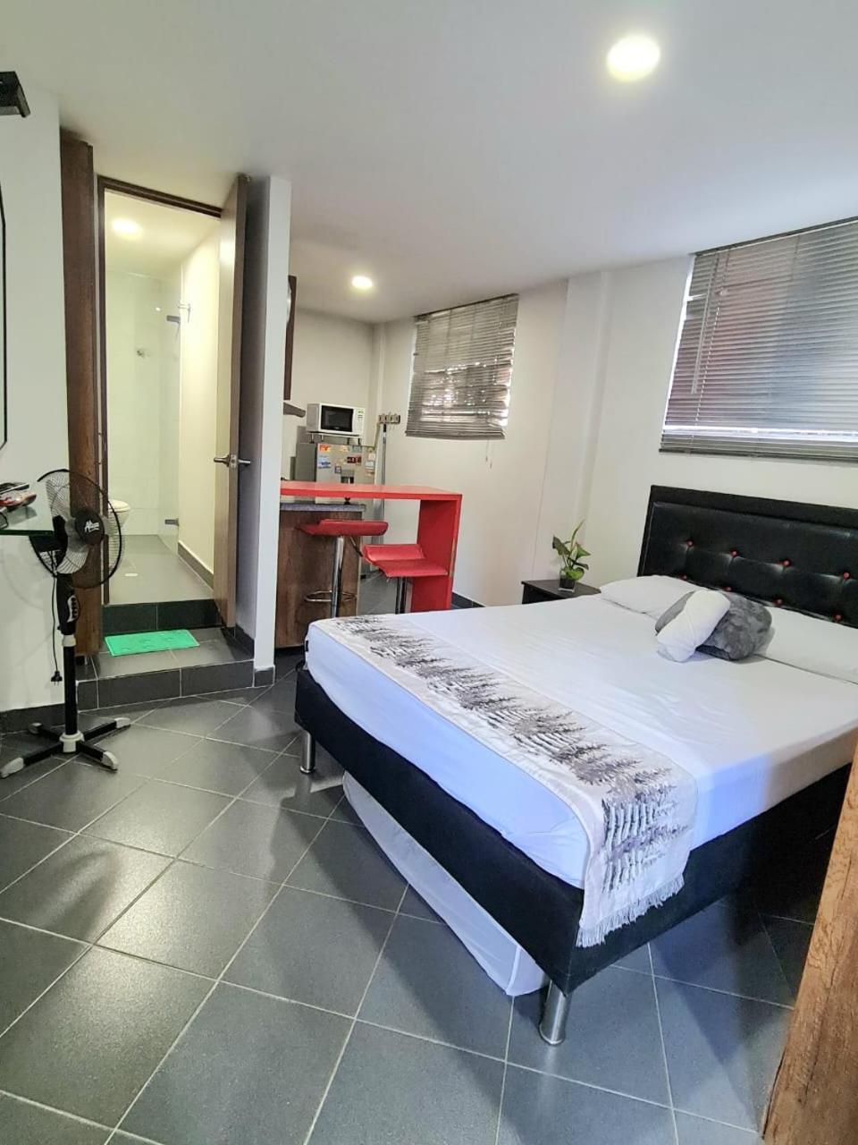 New Cozy Apartment In The Poblado, San Lucas Medellin Exterior photo
